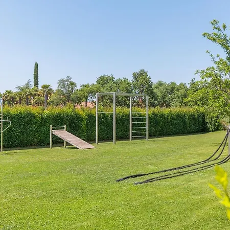 Maj Premium Апартаменти *