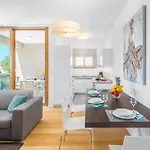 Maj Premium Residence Apartment