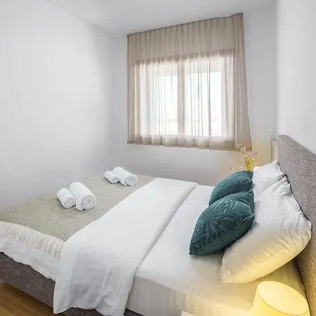 Maj Premium Residence Apartment *