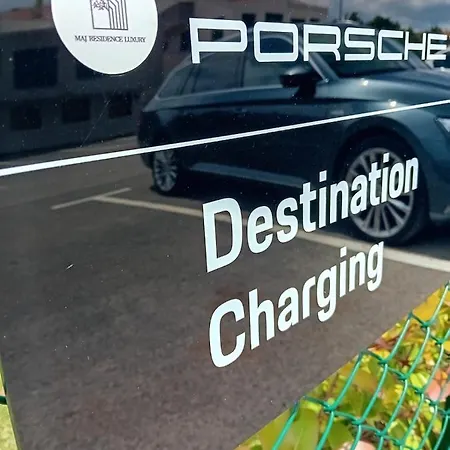 Maj Premium Residence Apartment