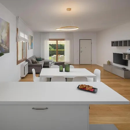 Maj Premium Residence Apartment *
