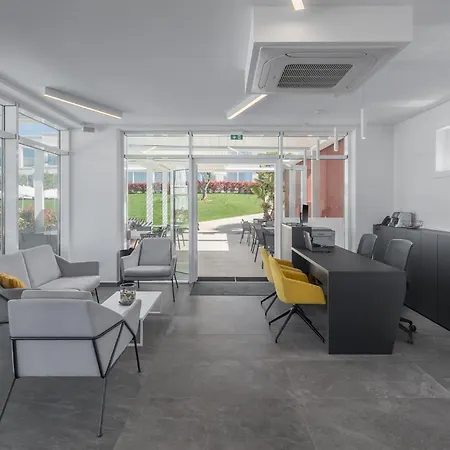 Maj Premium Residence Apartment