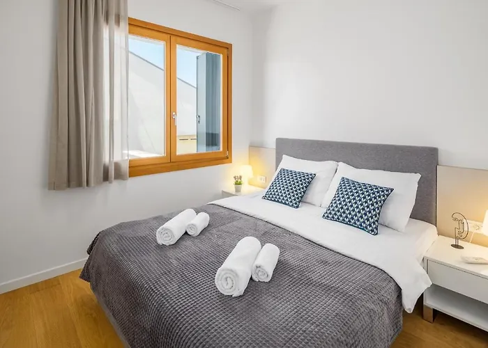 Maj Premium Residence